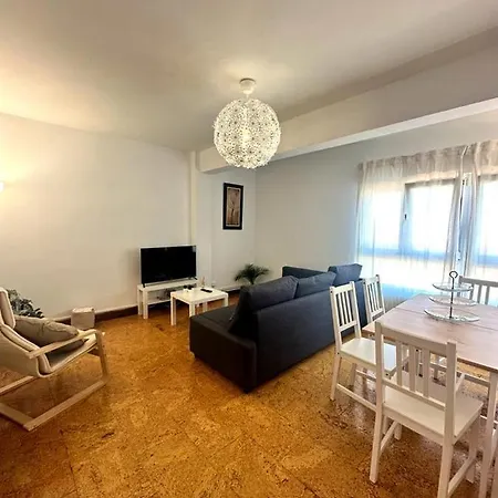 Δωμάτια σε οικογενειακή κατοικία Luz De Santona *